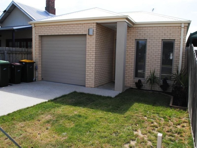 10 Seabeach Parade, North Shore VIC 3214