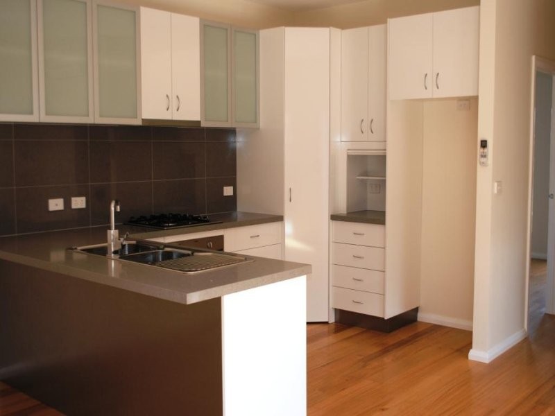 10 Seabeach Parade, North Shore VIC 3214