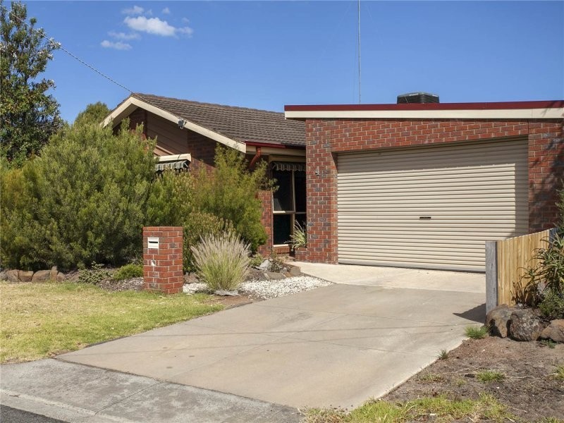 4 Waliki Court, Lara VIC 3212