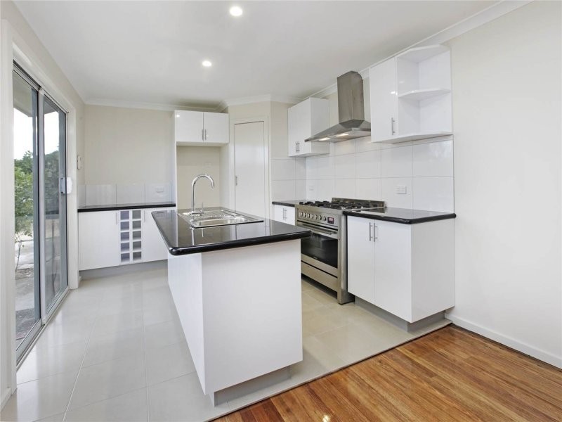 3 Carmarthen Drive, Corio VIC 3214