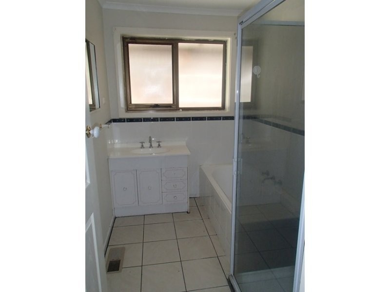 16 Atami Crescent, Corio VIC 3214