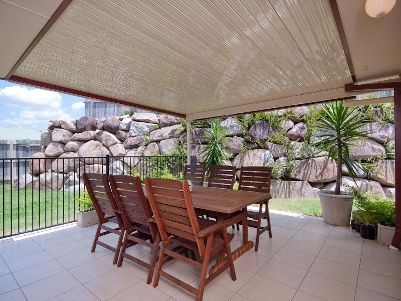 6 Yarraman Street, Arana Hills QLD 4054