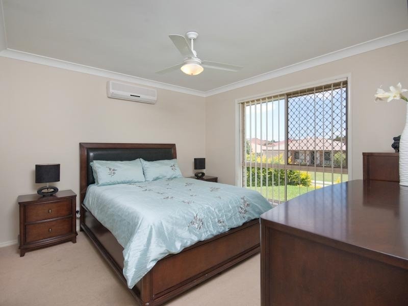 6 Yarraman Street, Arana Hills QLD 4054