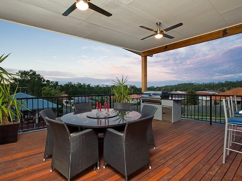 11 Pickering Place, Upper Kedron QLD 4055