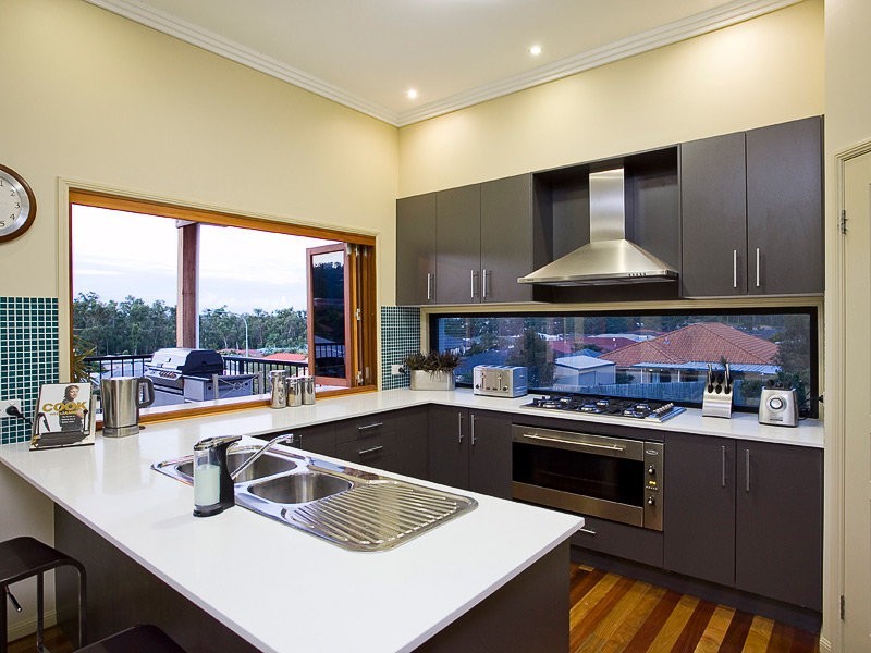 11 Pickering Place, Upper Kedron QLD 4055