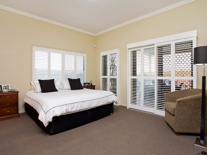 11 Pickering Place, Upper Kedron QLD 4055