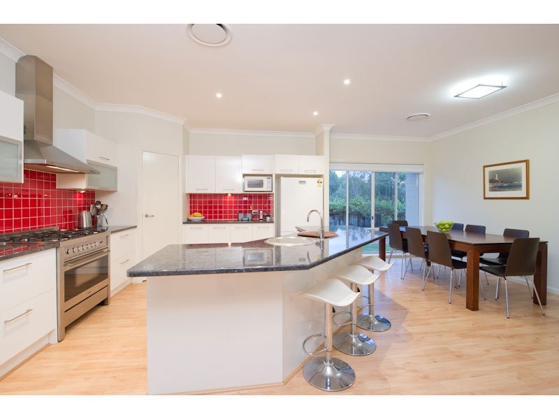 34 Highbury Place, Upper Kedron QLD 4055