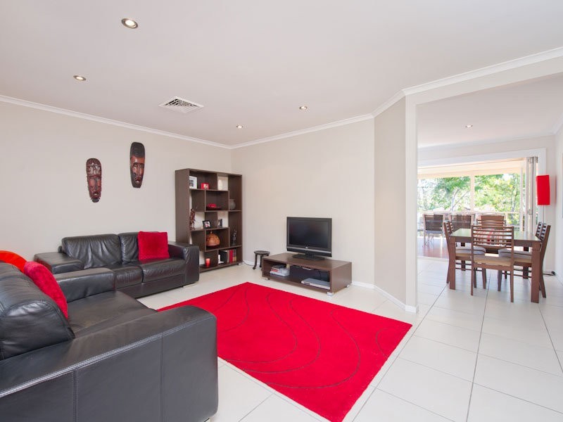 9 Malachite Street, Keperra QLD 4054