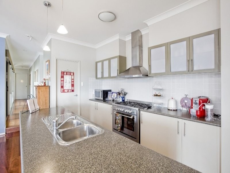 13 Pickering Place, Upper Kedron QLD 4055