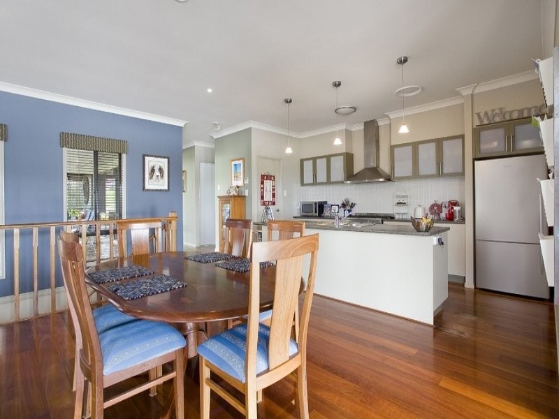 13 Pickering Place, Upper Kedron QLD 4055
