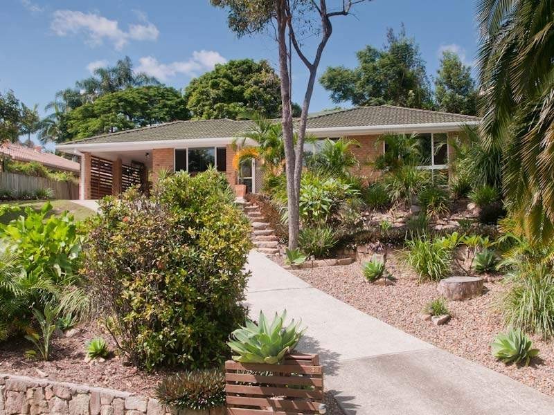 38 Yathong Court, Arana Hills QLD 4054