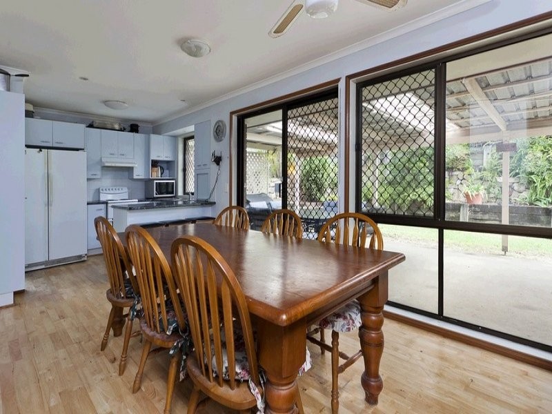 5 Brolgaglen Close, Ferny Grove QLD 4055
