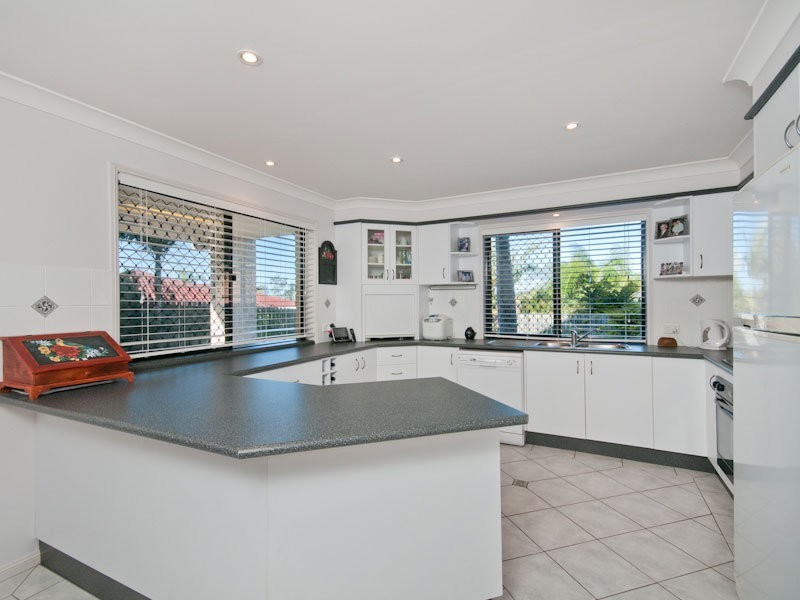 19 Edinburgh Close, Upper Kedron QLD 4055