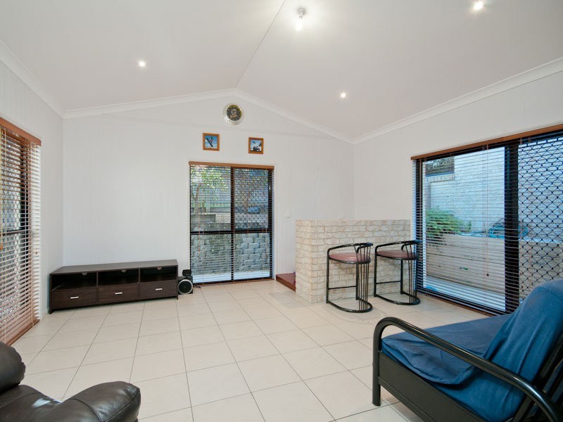 19 Edinburgh Close, Upper Kedron QLD 4055
