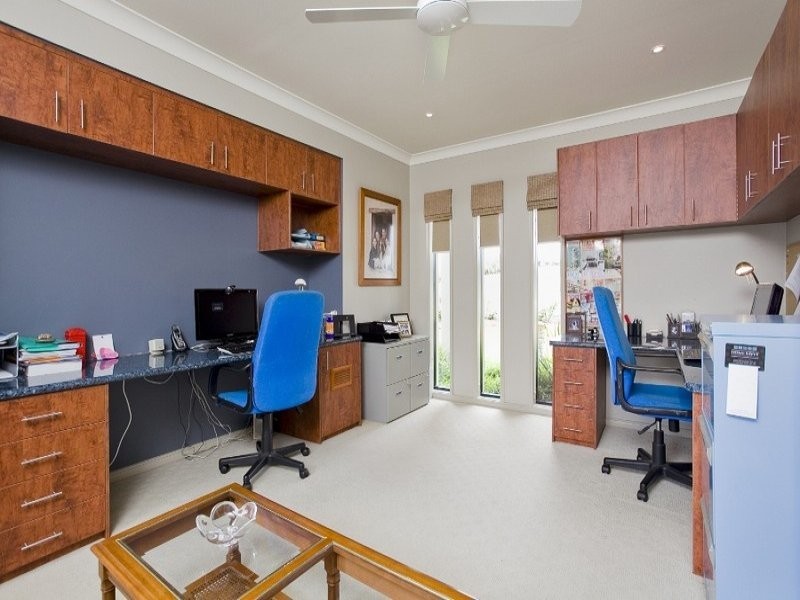 13 Pickering Place, Upper Kedron QLD 4055