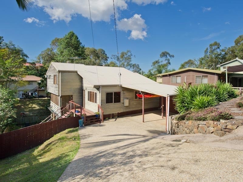 28 Barber Road, Ferny Hills QLD 4055