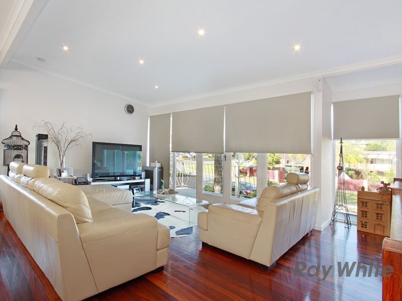 6 Bunora Avenue, Ferny Hills QLD 4055