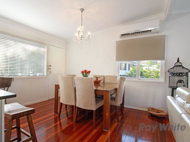 6 Bunora Avenue, Ferny Hills QLD 4055