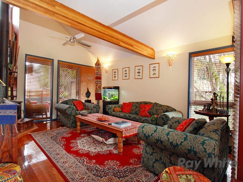 13 Wirlpana Avenue, Ferny Hills QLD 4055