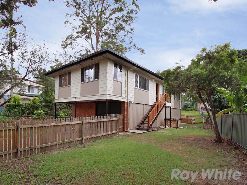 3 Amaroo Avenue, Ferny Hills QLD 4055