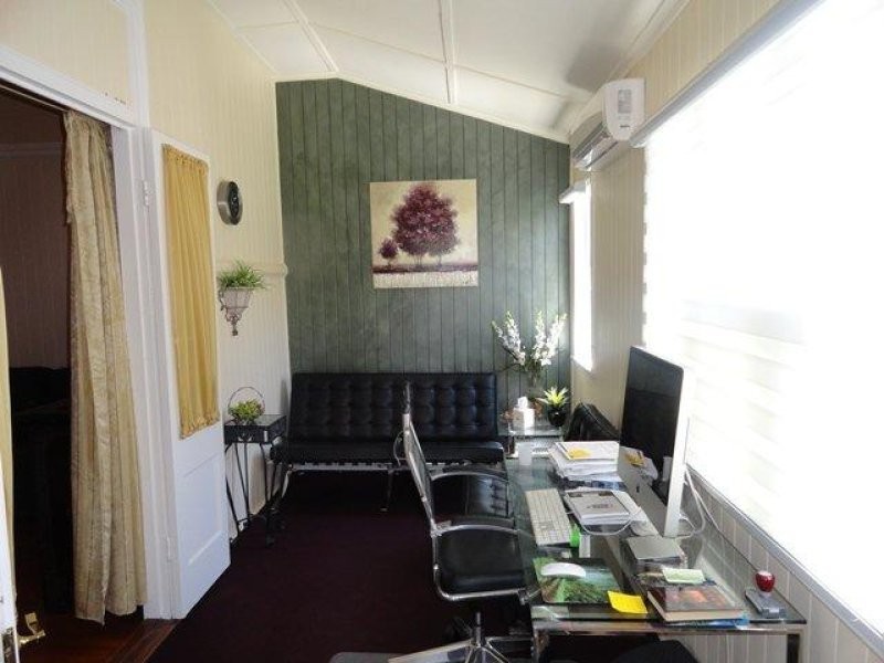 6 Potts Street, East Brisbane QLD 4169