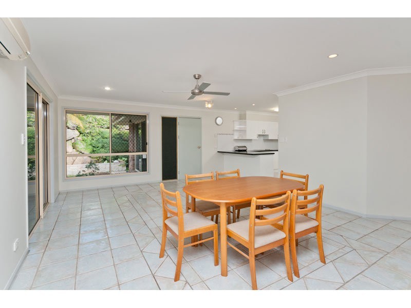10 Fortrose Place, Ferny Grove QLD 4055