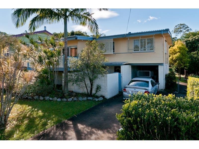 9 Carawatha Avenue, Ferny Hills QLD 4055