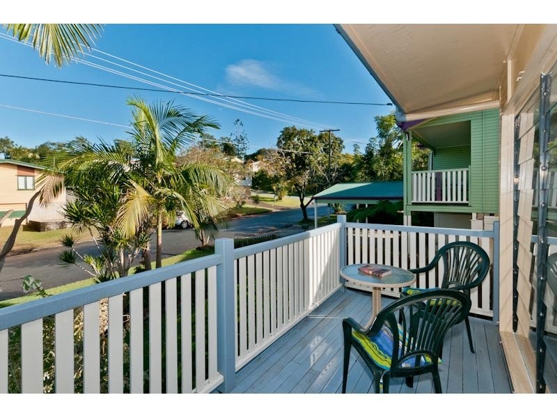 9 Carawatha Avenue, Ferny Hills QLD 4055