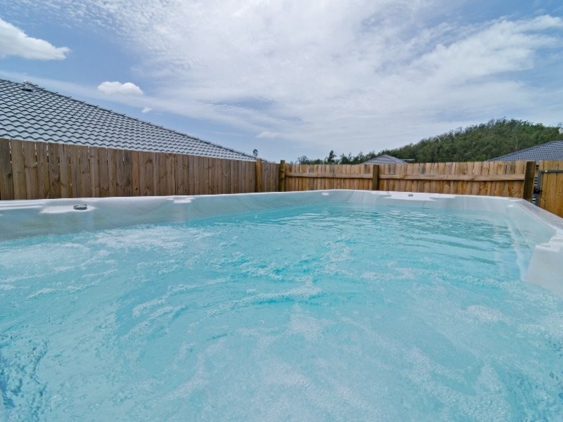 4 Osprey Place, Upper Kedron QLD 4055