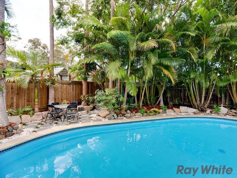 27 Kuringal Drive, Ferny Hills QLD 4055