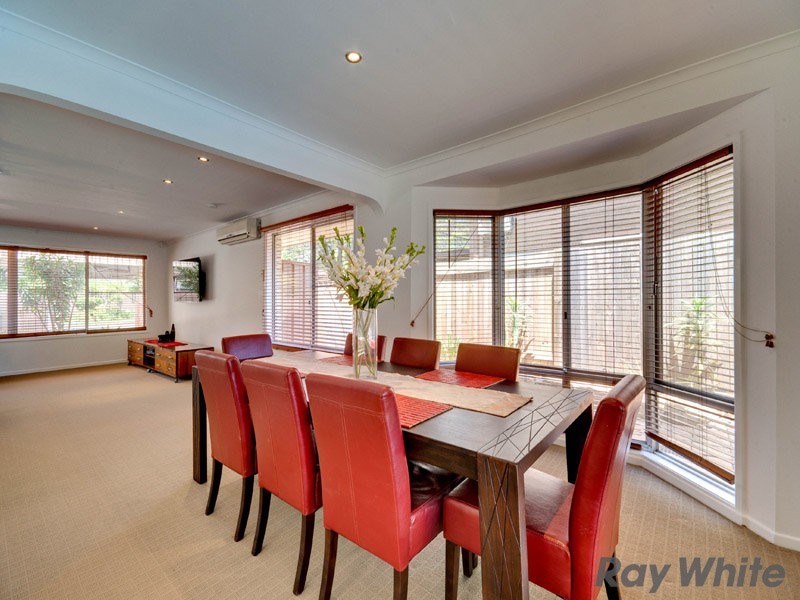 27 Kuringal Drive, Ferny Hills QLD 4055