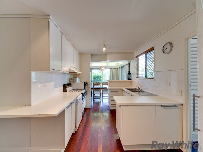 27 Kootangal Crescent, Ferny Hills QLD 4055