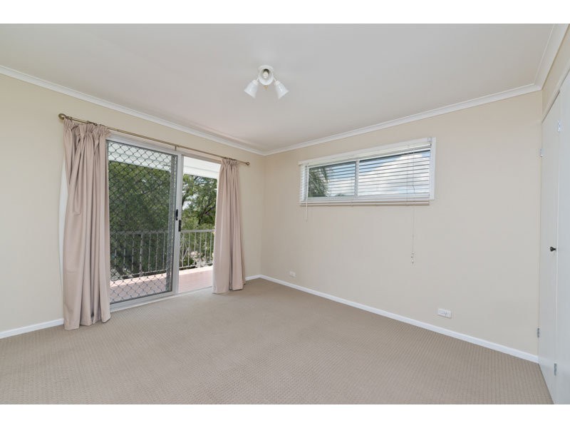 4 Ferny Way, Ferny Hills QLD 4055