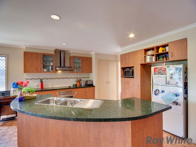 42 Wyellan Place, Upper Kedron QLD 4055