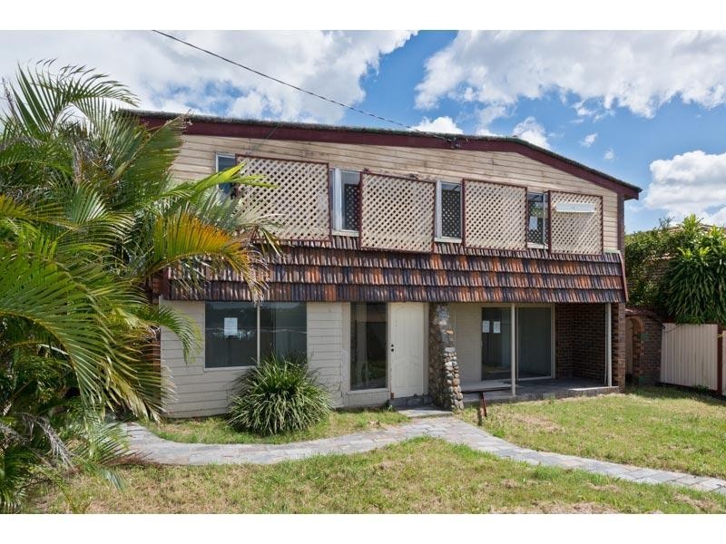 12 Grove Avenue, Arana Hills QLD 4054