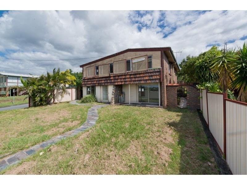 12 Grove Avenue, Arana Hills QLD 4054