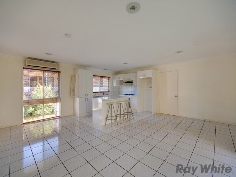 3 Yeoman Street, Chapel Hill QLD 4069