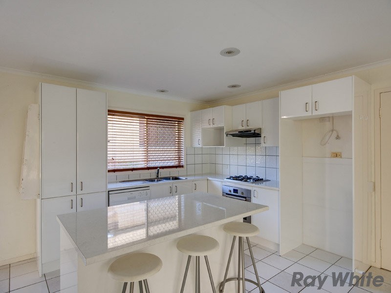 3 Yeoman Street, Chapel Hill QLD 4069