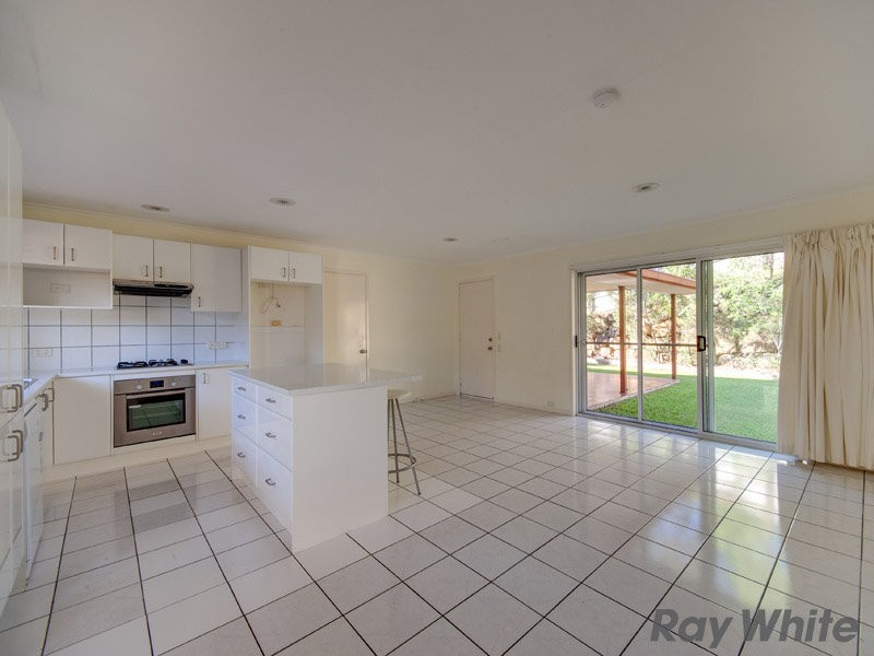 3 Yeoman Street, Chapel Hill QLD 4069