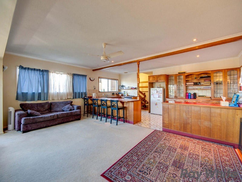 10 Coles Street, Arana Hills QLD 4054