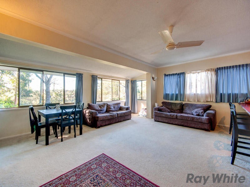 10 Coles Street, Arana Hills QLD 4054