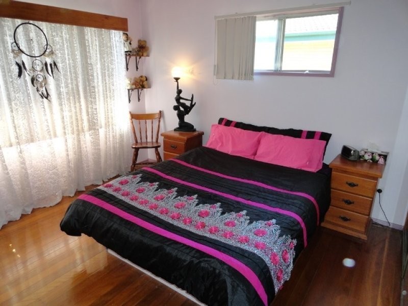 33 Ferny Way, Ferny Hills QLD 4055
