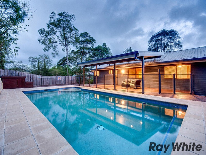 29 Linkwood Drive, Ferny Hills QLD 4055