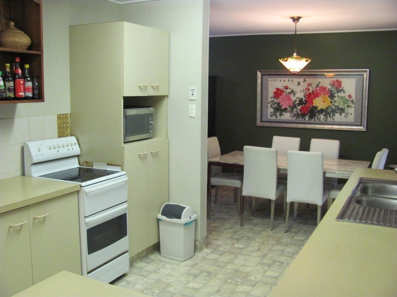 86 Illuta Avenue, Ferny Hills QLD 4055