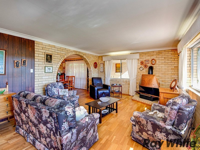 7 Riding Court, Clear Mountain QLD 4500