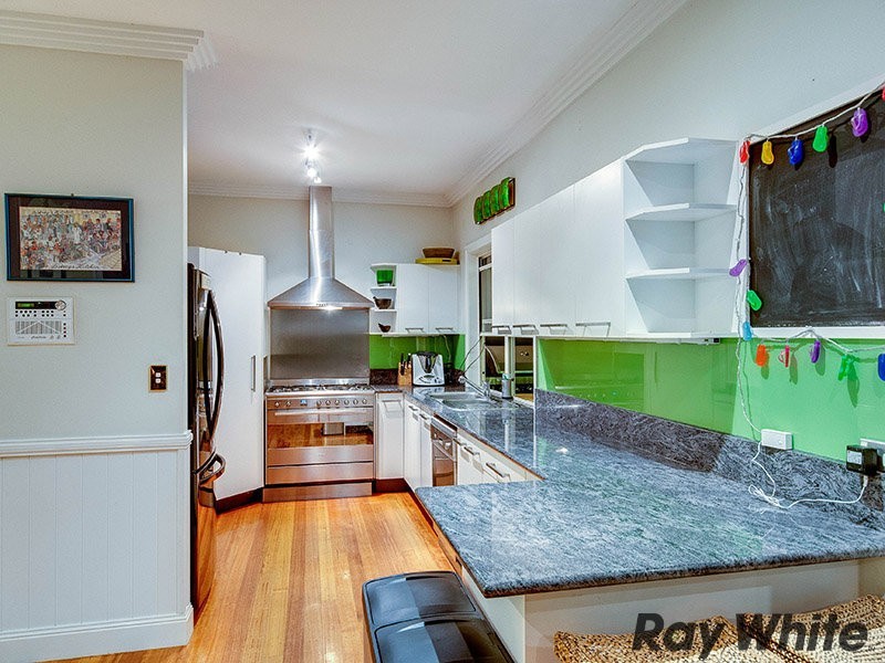 12 Woodtop Court, Ferny Hills QLD 4055