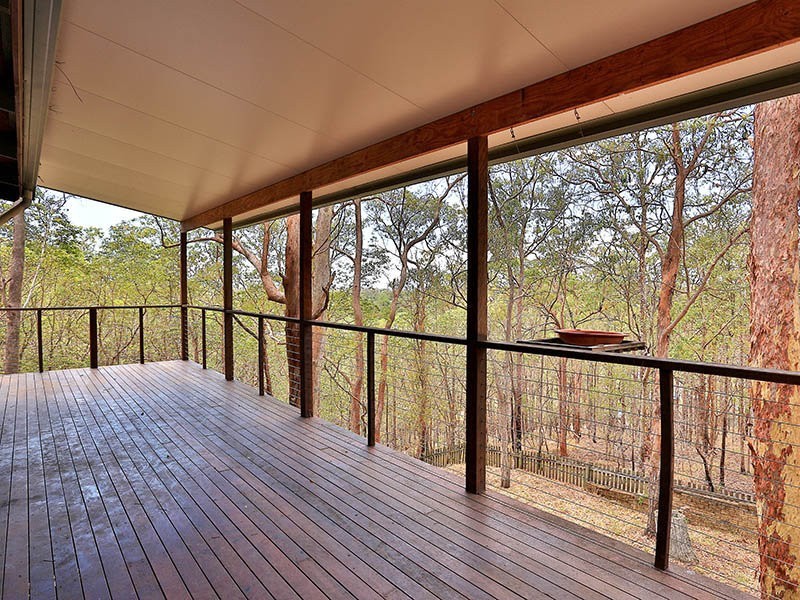 105 Hutton Rd, Ferny Hills QLD 4055