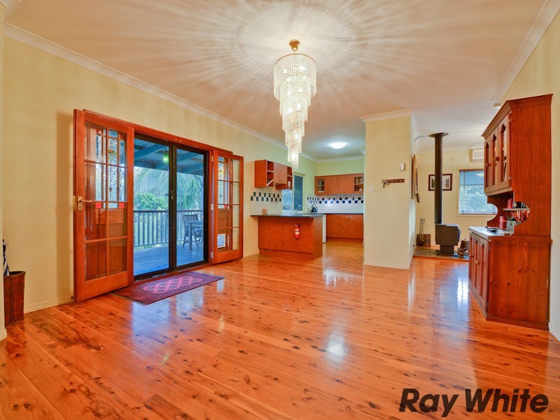23 Woodtop Court, Ferny Hills QLD 4055