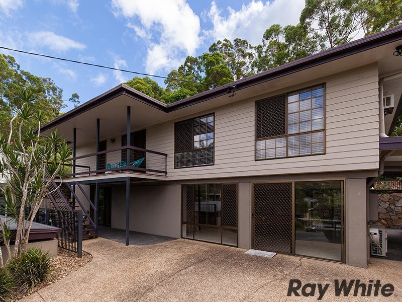 9 Lamorna Crt, Ferny Hills QLD 4055