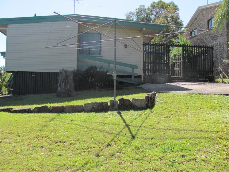 77 Illuta Avenue, Ferny Hills QLD 4055